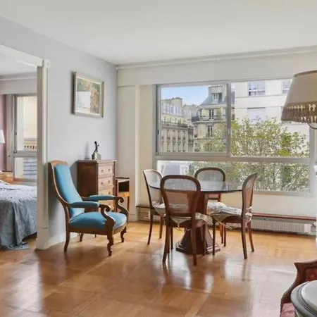 アパート Cathedral View In 8th パリ